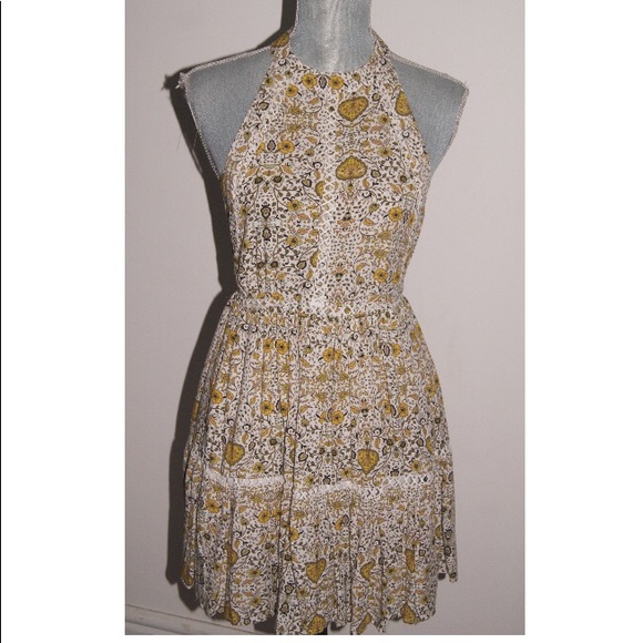 Halter dress. - Picture 3 of 8